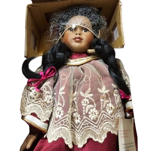 Paradise Galleries Collectible Black Porcelain Musical Doll - Picture 3 of 15